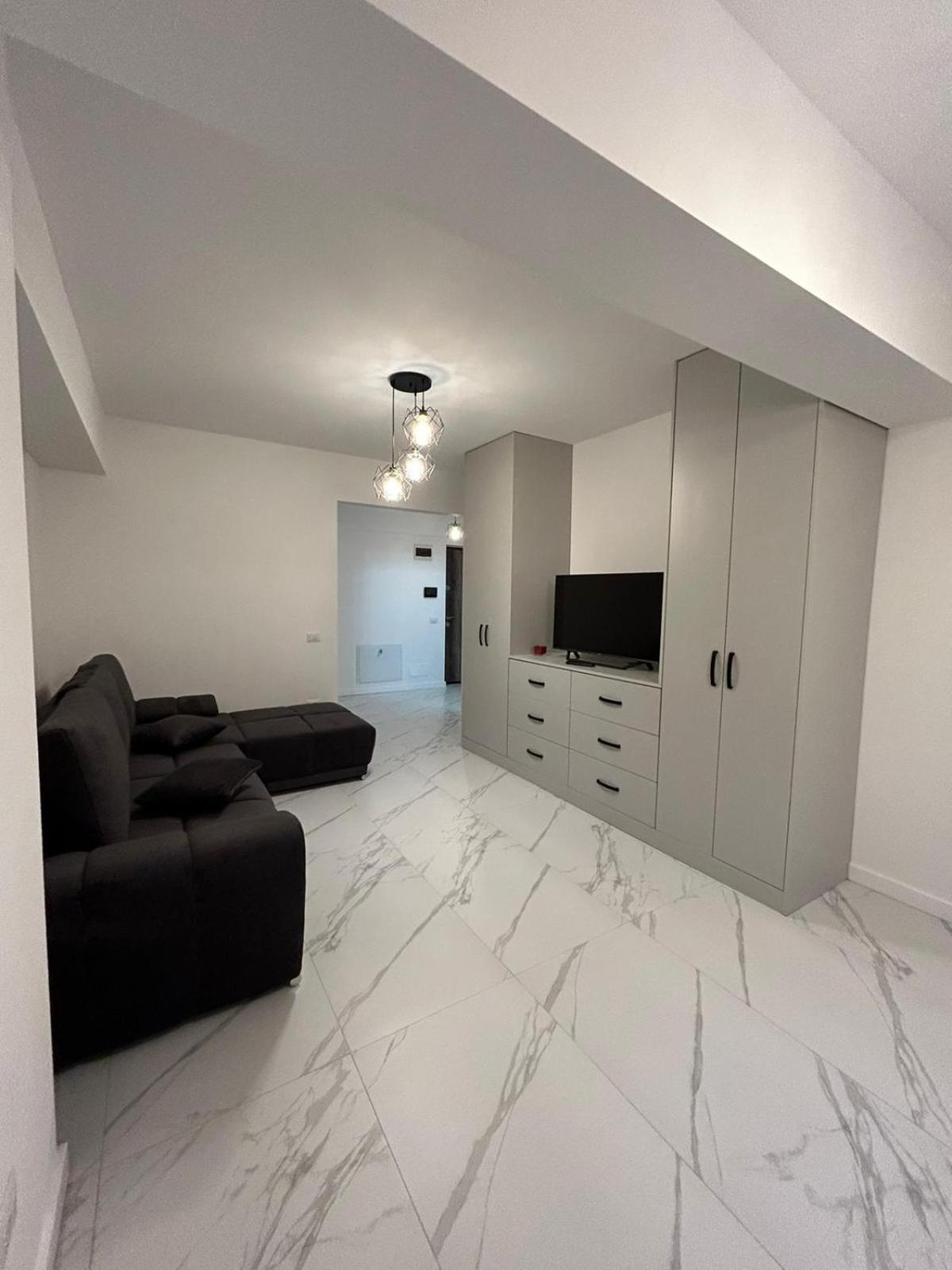Exclusive Ultracentral Apartments And Studios #Enescu#Universitatii#Suceava Luaran gambar